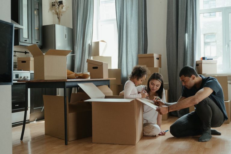 Moving Ahlgrens Transport Family Moves
